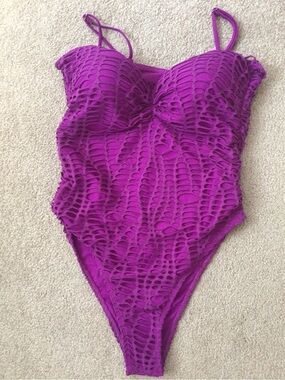 MATTE COLLECTION FUCHSIA/PURPLE CUTOUT OVERLAY SWIMSUIT- SZ L- NWOT